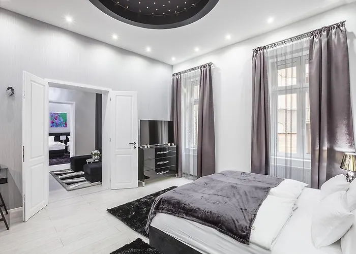 Opera Luxory Suite